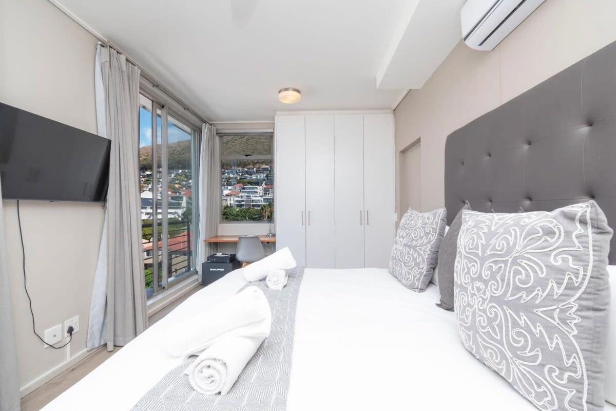 Apartment Stadium View Haven 2-bed Retreat In Greenpoint Cape Town