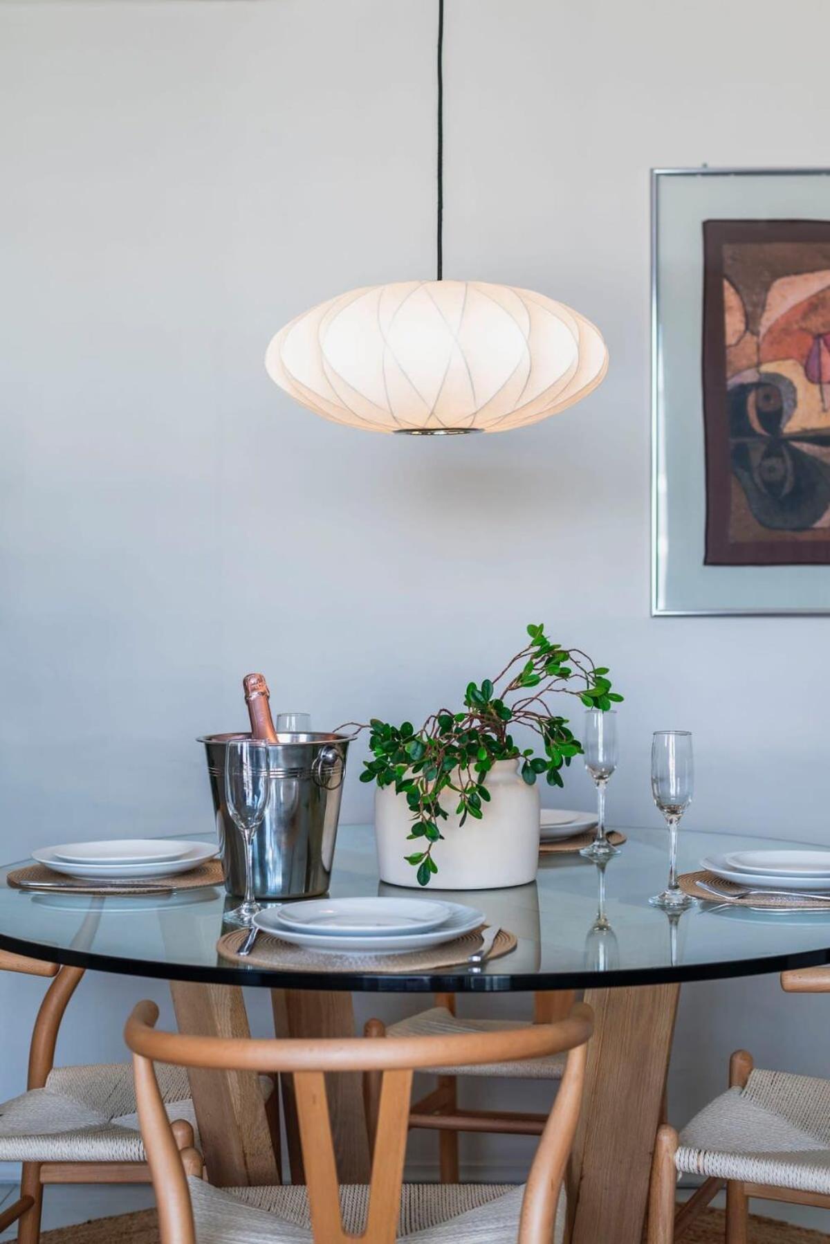 Stadium View Haven 2-bed Retreat In Greenpoint Apartment